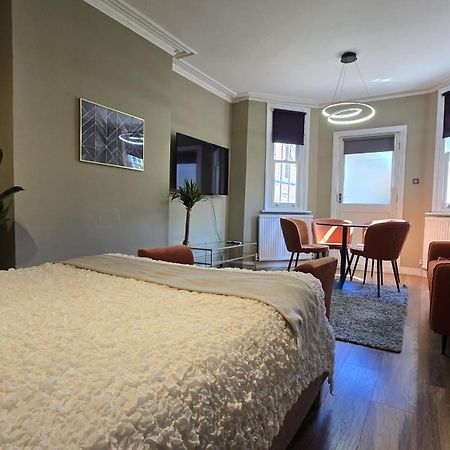 Spacious Studio For 4 Flat Near Regents Park N2 Londres Exterior foto